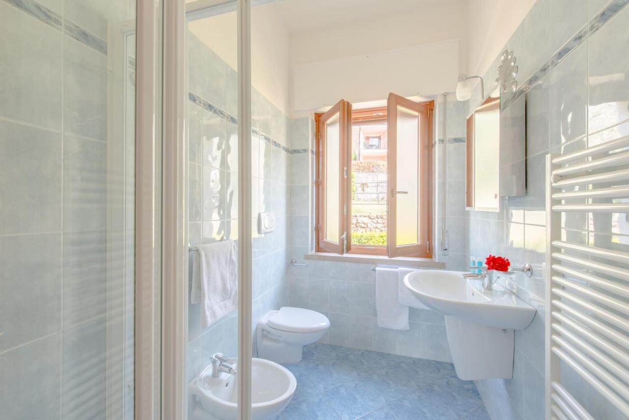 Villa Due Leoni - Residence ブレンゾーネ エクステリア 写真